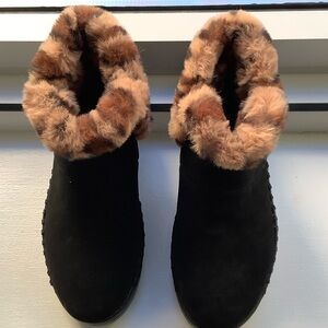 Skechers Black Winter Boots with Tan Faux Fur